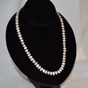 18" Flat Pearl Necklace